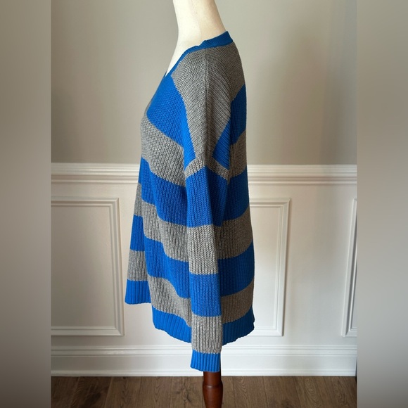 NEW Torrid Pullover Drop Shoulder Sweater size 0 / Large 12 - Picture 5 of 10